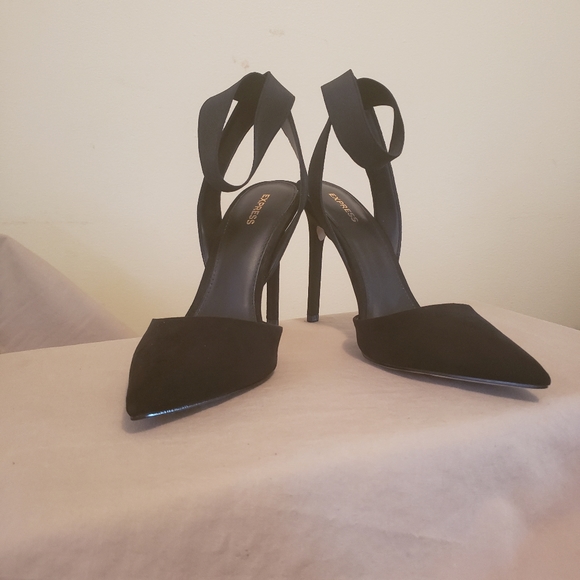 NEW Express Ankle Strap Pump - Picture 1 of 3